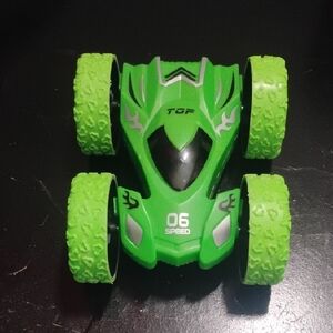 t/o Vibrant Green Speed Racer Car